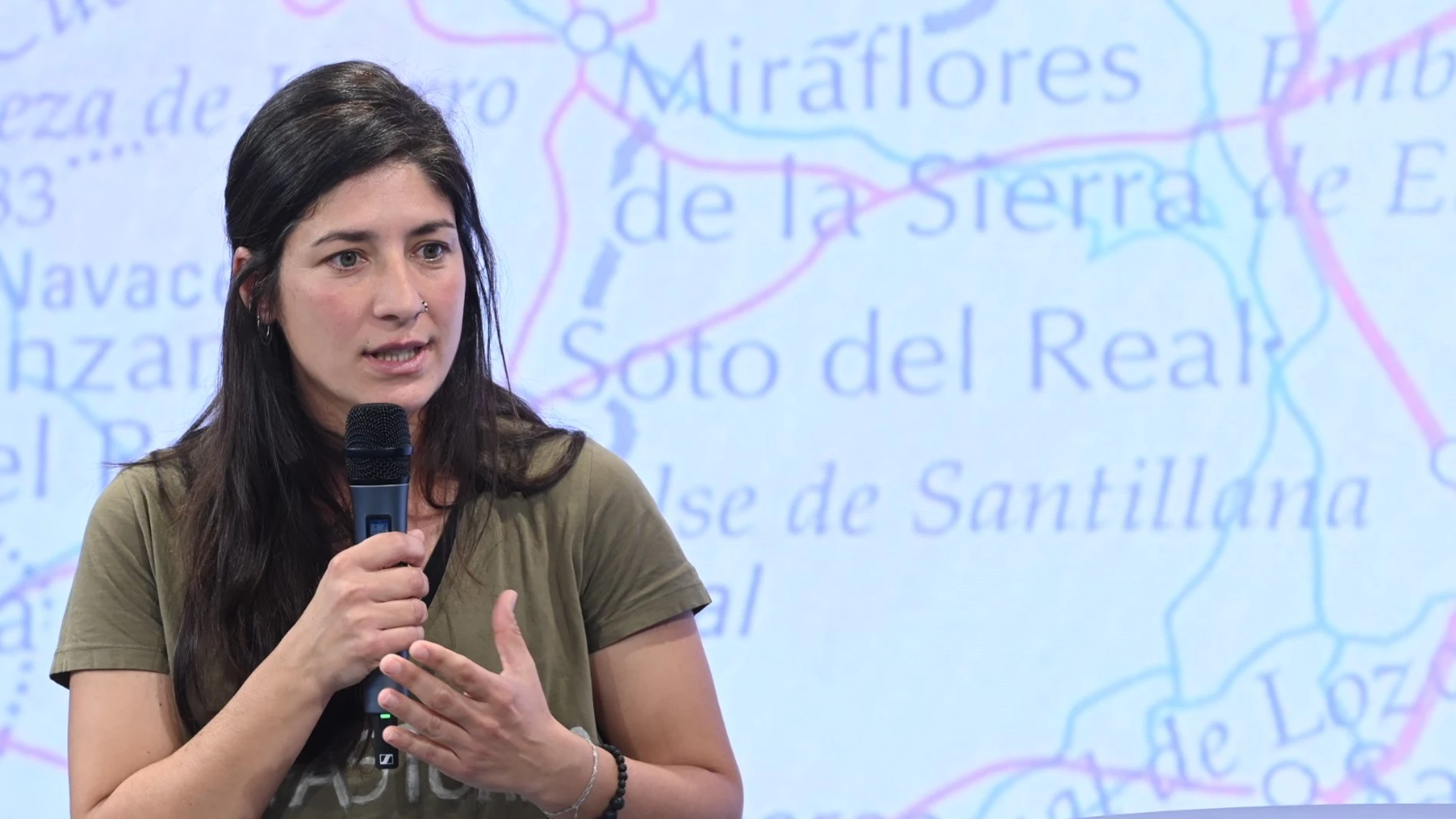 Alexia Lozano presenta el proyecto "LaCabrera"