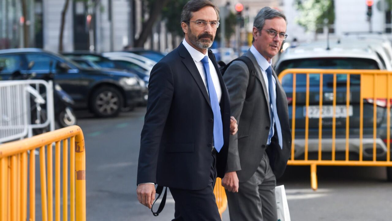 最高裁判所、カナリア連合上院議員の別件を虚偽告訴で提訴