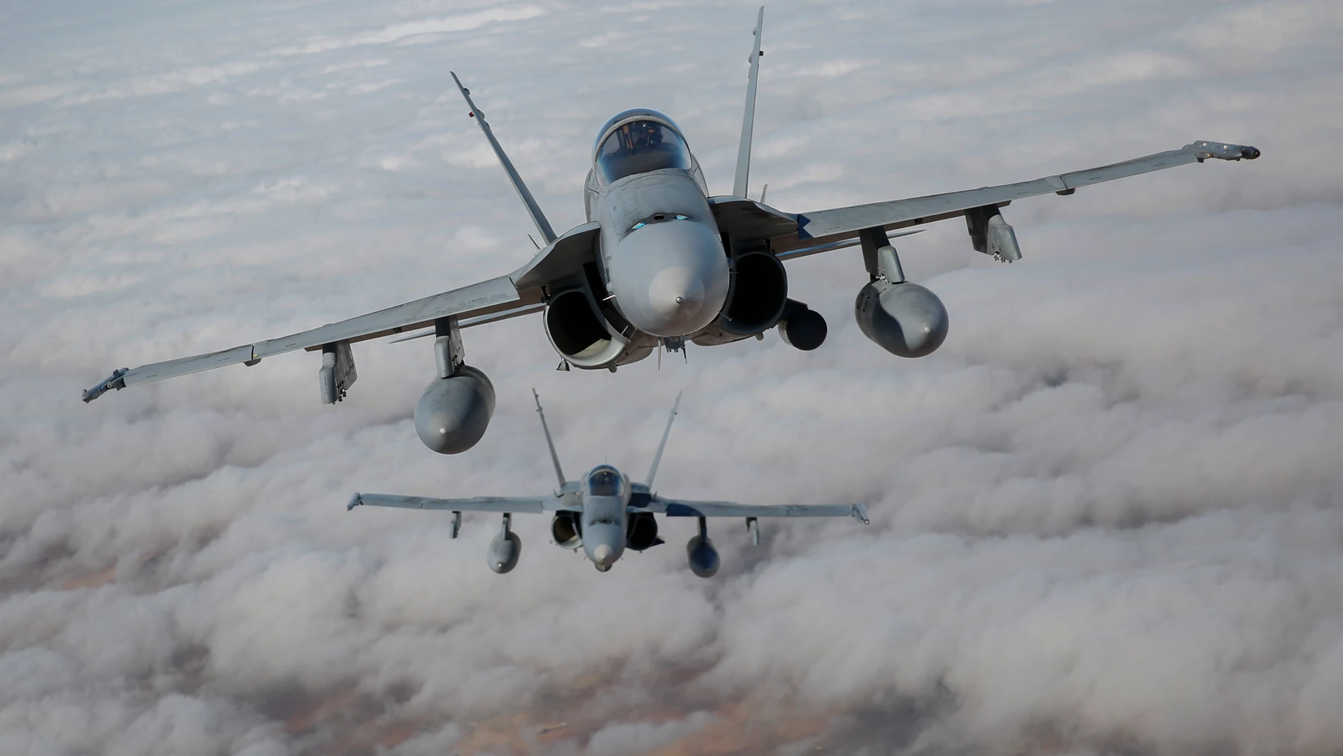 Dos F-18 españoles durante unas maniobras
