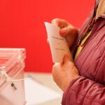 Abren las mesas electorales para las elecciones autonómicas vascas