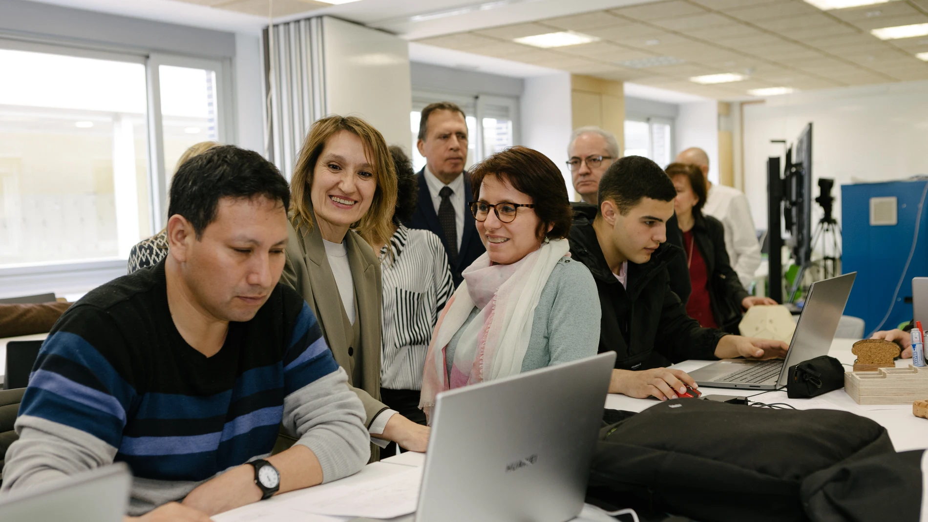 La consejera Rocío Lucas visita un centro educativo