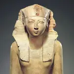 Escultura de Hatshepsut en el Museo Metropolitano de Arte de Nueva York