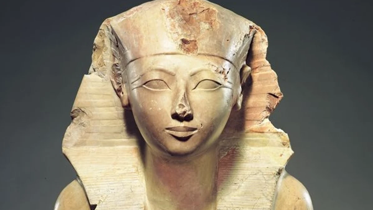 Hatshepsut, de reina de Egipto a faraón divino