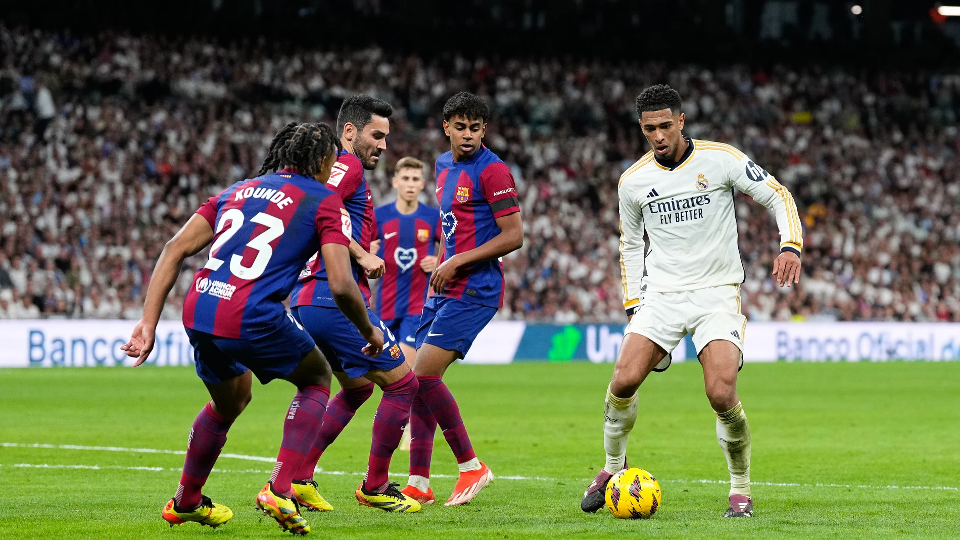 Jude Bellingham of Real Madrid in action during the Spanish League, LaLiga EA Sports, football match played between Real Madrid and FC Barcelona at Santiago Bernabeu stadium on April 21, 2024 in Madrid, Spain. AFP7 21/04/2024 ONLY FOR USE IN SPAIN