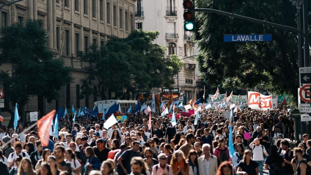 Argentina afronta una gran movilización universitaria contra el Gobierno de Milei