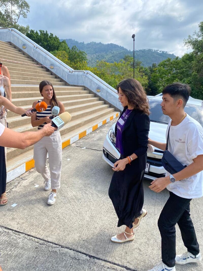 Silvia Bronchalo, a su llegada hoy 24 de abril al tribunal de Koh Samui.