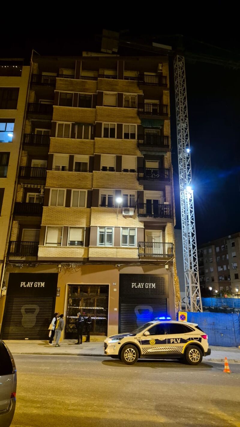 La Policía ha custodiado el edificio toda la noche