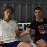 Darwin Blanch y Carlos Alcaraz entrenan en la Ferrer Tennis Academy