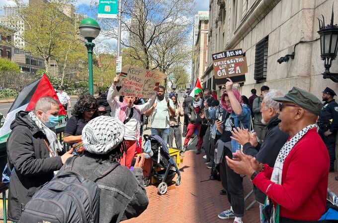 Universidad de Columbia da 48 horas a estudiantes pro palestinos para limitar su protesta
