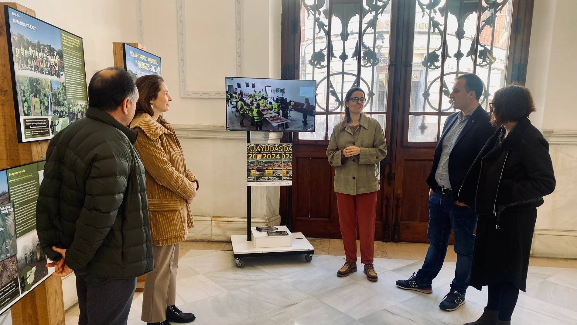 El voluntariado ambiental de Caja de Burgos y La Caixa llegan a la Diputación de Palencia