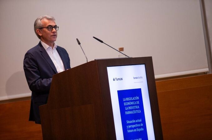 Jesús Ponce, durante la presentación de la jornada sobre la regulación económica de la industria farmacéutica