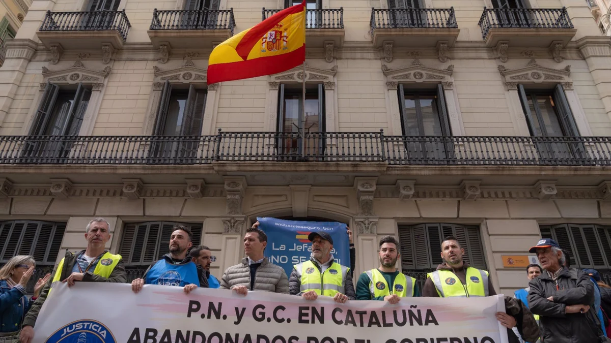 La Policía Nacional protesta en Barcelona: “El Gobierno nos abandona y el independentismo nos quiere expulsar de Cataluña”
