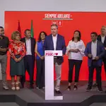El secretario general del PSOE-A, Juan Espadas, y los secretarios provinciales del PSOE andaluz
