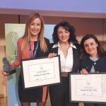 La alcaldesa de Miranda de Ebro, Aitana Hernando, que ha acudido con la concejala de Igualdad, Soraya Solórzano, a recoger el premio a Bruselas