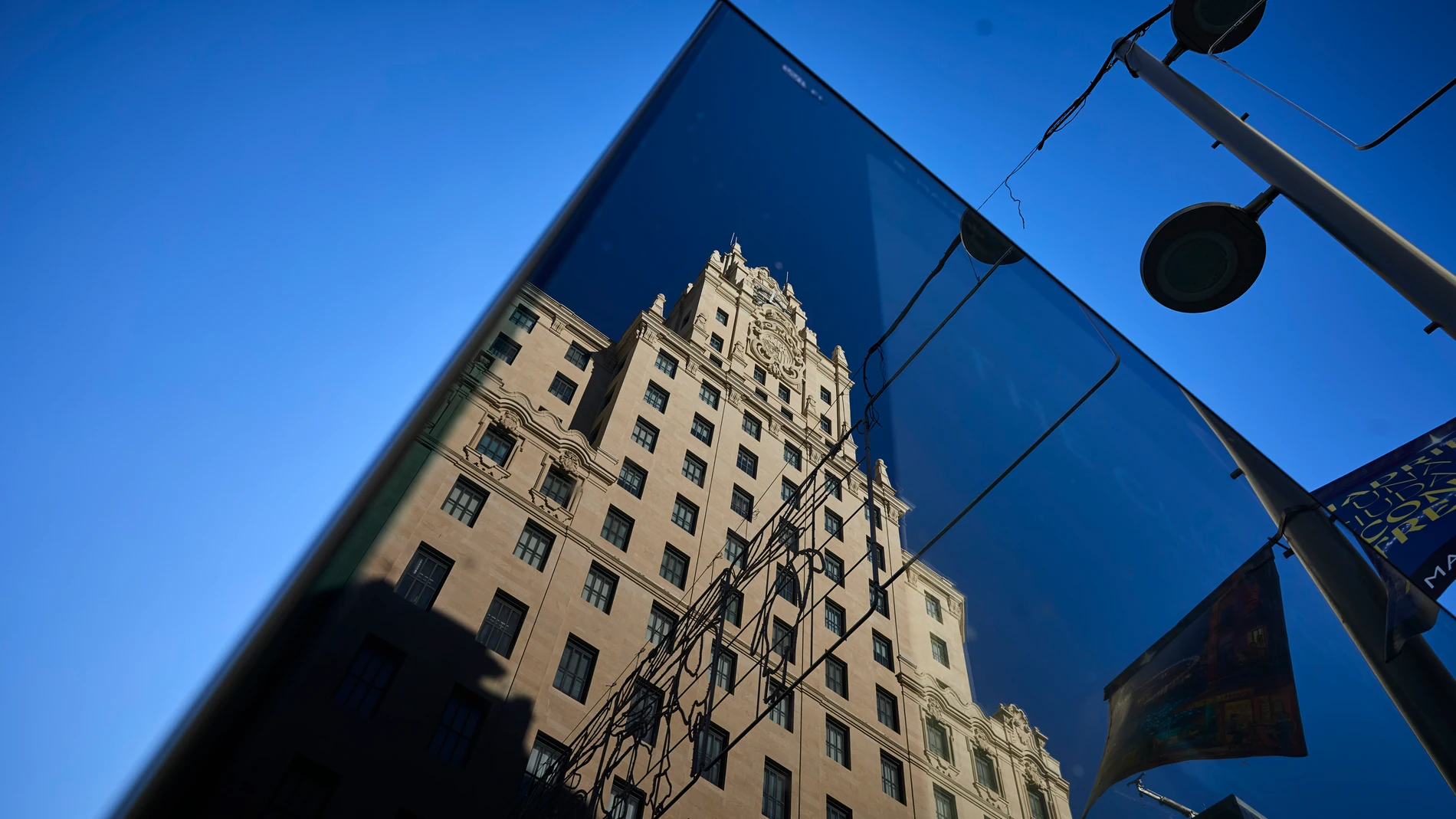 Fachada edificio Telefónica en la Gran Vía de Madrid. © Alberto R. Roldán / Diario La Razón. 23 12 2023
