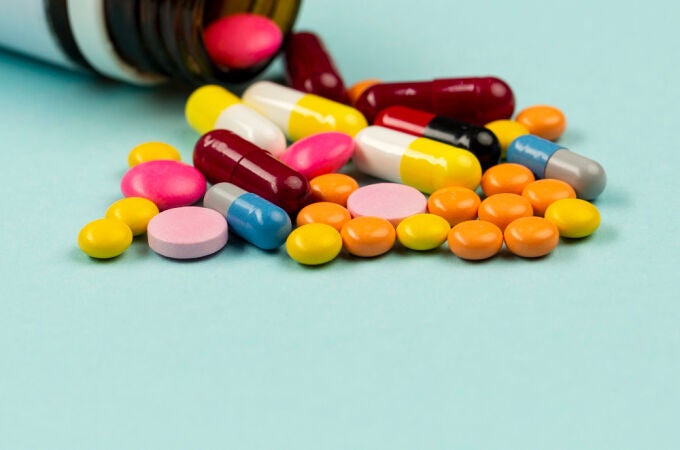 Colección de pastillas y medicamentos