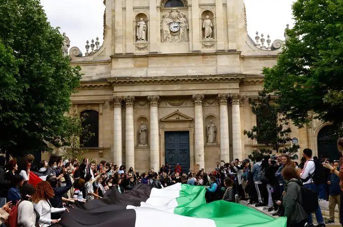 La Policía francesa desaloja a unos 50 estudiantes durante una protesta propalestina en La Sorbona