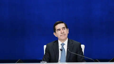 El presidente de BBVA, Carlos Torres Vila, durante una Junta General de Accionistas del BBVA, en el Palacio de Euskalduna de Bilbao, a 15 de marzo de 2024, en Bilbao, Vizcaya, País Vasco (España). BBVA ha celebrado hoy su junta de accionistas, donde ha sometido a votación el nombramiento de dos consejeros y el reparto de un dividendo de 0,39 euros por acción. 15 MARZO 2024;BBVA;ACCIONISTAS;CONSEJEROS;DIVIDENDO;ACCIÓN H.Bilbao / Europa Press 15/03/2024
