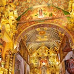 Se estima que la iglesia de San Pedro Apóstol de Andahuaylillas fue construida a finales del siglo XVI