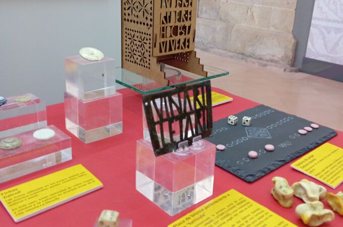 Exposición "Alea. El juego en La Olmeda" en la villa La Olmeda