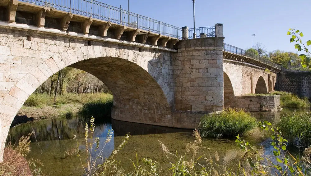 Puente romano sobre el río Henares