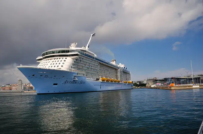 Así es el 'Anthem of the Seas', el trasantlántico más grande jamás visto en A Coruña