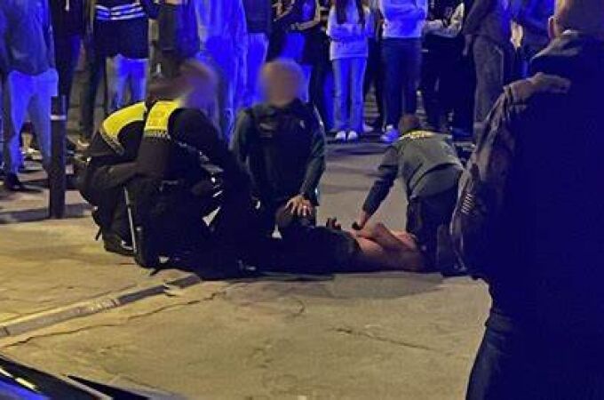 Brutal y salvaje pelea de menas marroquíes en plena calle de Lleida 