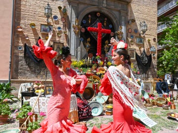 Día tradicional de la Cruz en Granada