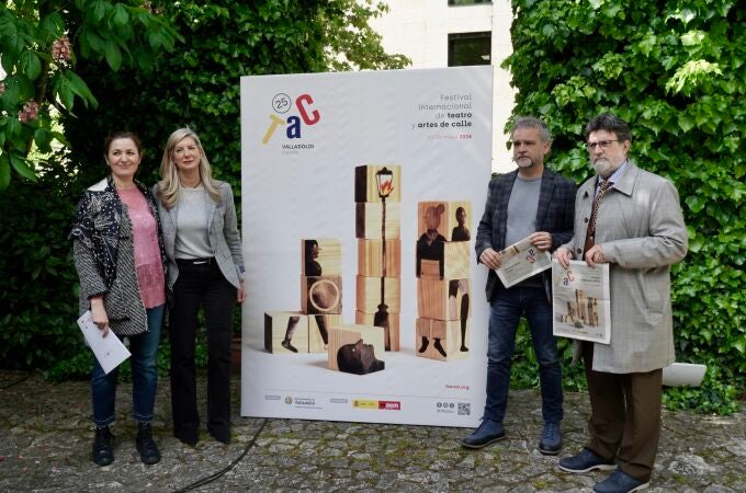 La concejala de Educación y Cultura, Irene Carvajal, presenta la programación de la 25 edición del Festival Internacional de Teatro y Artes de Calle de Valladolid, TAC 2024
