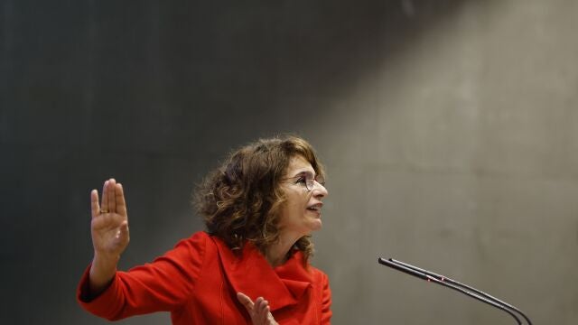  La vicepresidenta primera y ministra de Hacienda, María Jesús Montero.