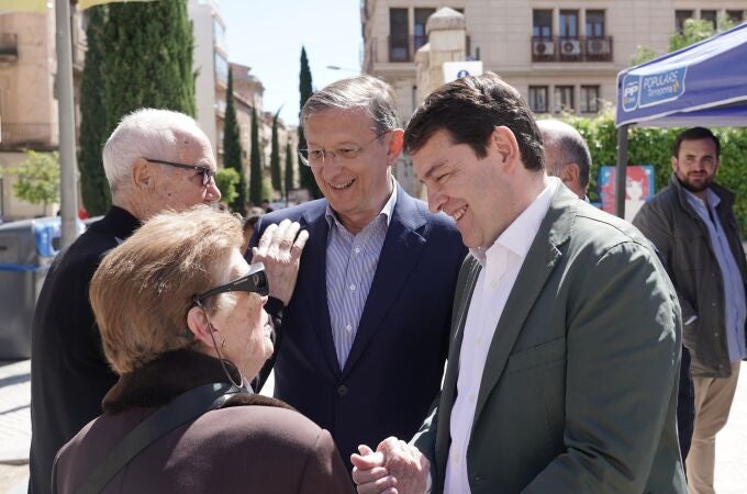 Fernández Mañueco participa en un acto electoral en Tarragona