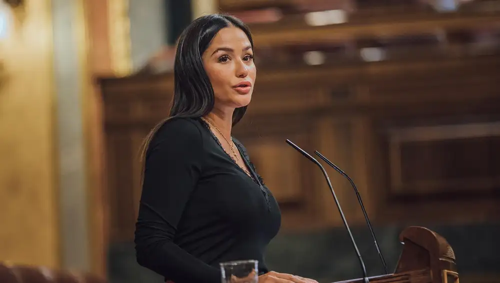 9J.- Vox suma a su lista a las europeas al director de Disenso, la exdiputada Mireia Borràs y su parlamentaria vasca