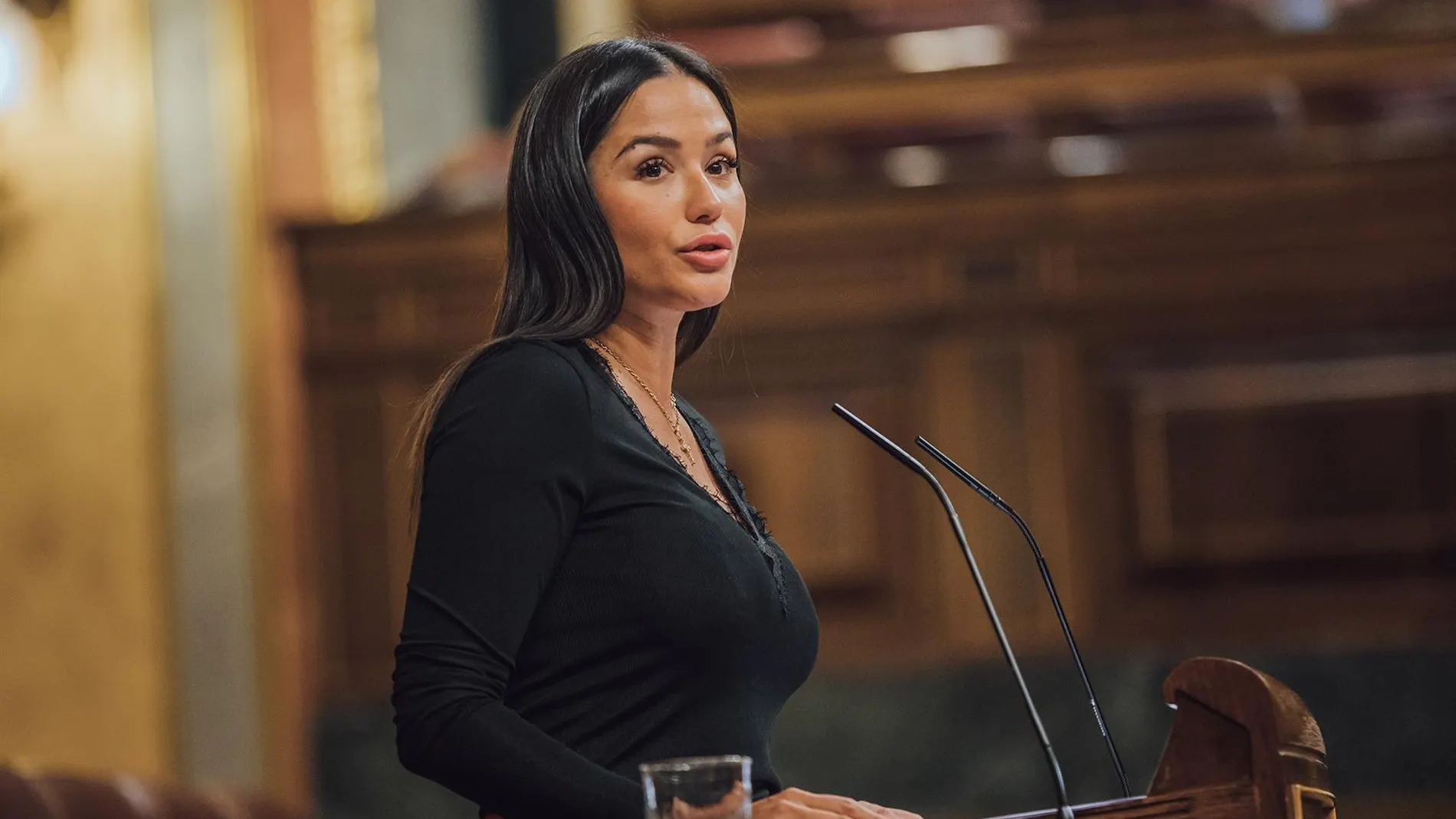 9J.- Vox suma a su lista a las europeas al director de Disenso, la exdiputada Mireia Borràs y su parlamentaria vasca