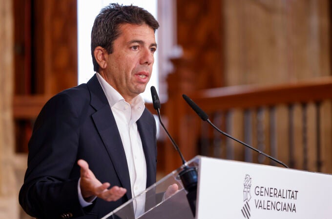 El president de la Generalitat, Carlos Mazón, durante la presentación de la nueva orden de ayudas a las entidades colaboradoras de protección y defensa de los animales de compañía