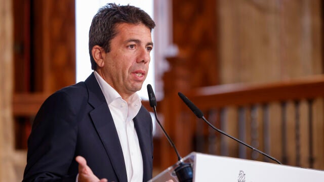 El president de la Generalitat, Carlos Mazón, durante la presentación de la nueva orden de ayudas a las entidades colaboradoras de protección y defensa de los animales de compañía