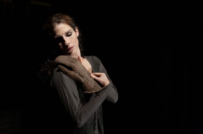 Un momento de la representación de «La cordura loca de Lady Macbeth», con Beatriz Argüello