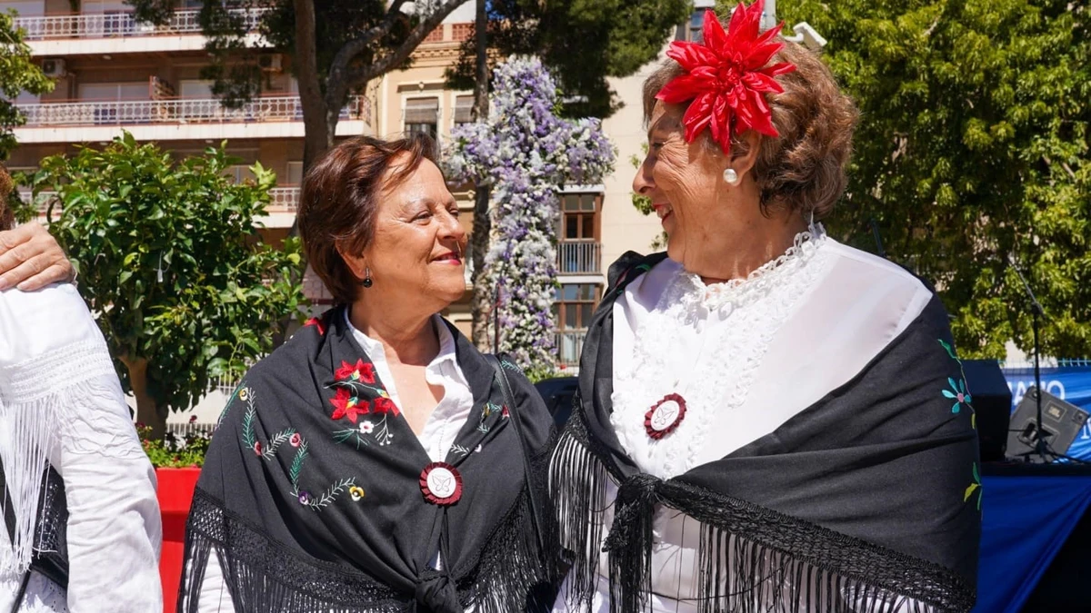 Conciertos, grupos folclóricos y hermandades toman Cartagena con las Cruces de Mayo