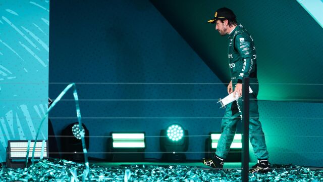 Fórmula 1/GP Miami.- Fernando Alonso: "No decidirán nada sobre Hamilton porque no es español"