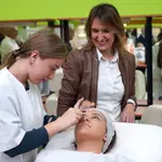 La consejera Rocío Lucas durante una visita a un centro de Formación Profesional en Valladolid