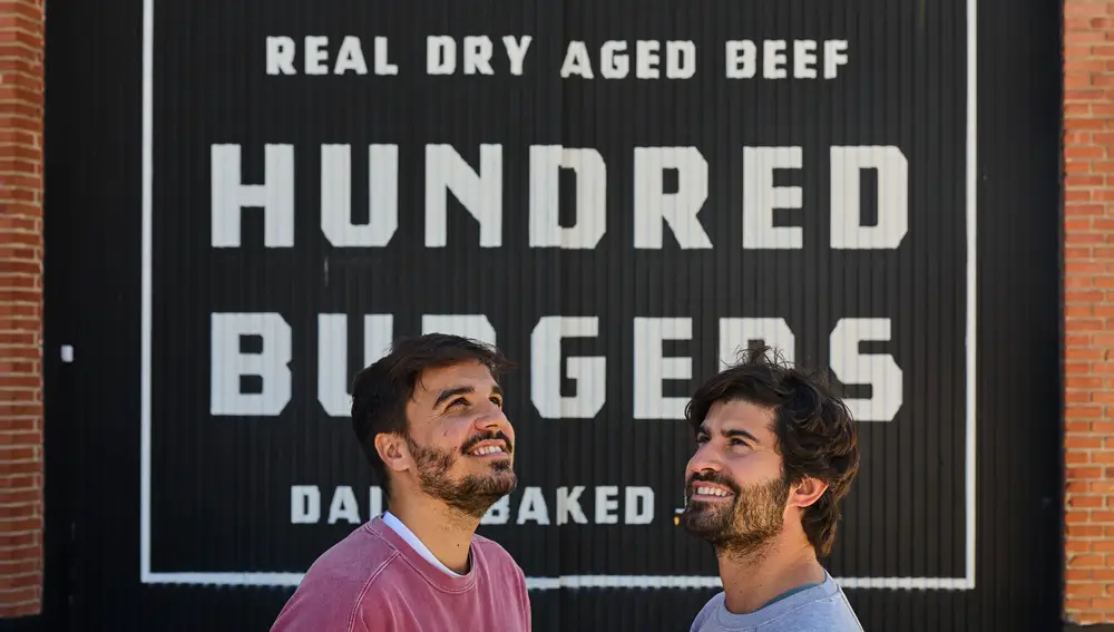 Alejandro González y Ezequien Maldjan, fundadores de Hundred Burgers