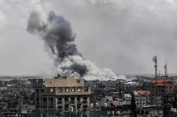 Israel bombardea Rafah horas después de que Hamás aceptara un alto el fuego