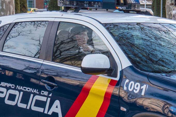 Puigdemont, en un coche de la Policía Nacional
