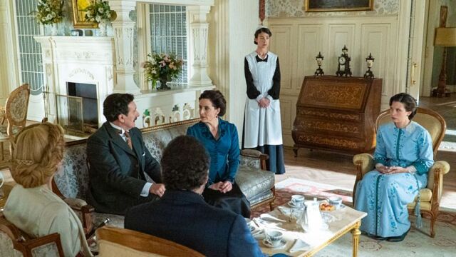 En el episodio de hoy de "La Promesa", Santos, el nuevo lacayo, llega al palacio 