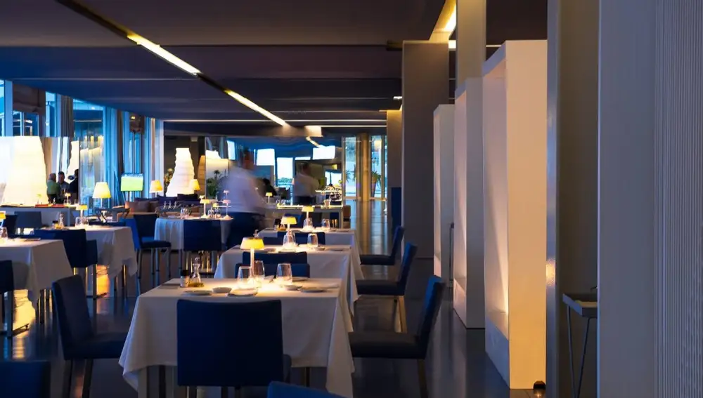 Interior del restaurante Ypsylon