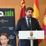 El presidente del Gobierno de la Región de Murcia, Fernando López Miras, tras presentar la campaña para animar a los jóvenes a que concluyan la ESO