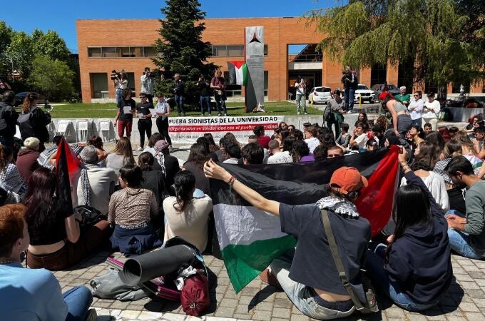 Estudiantes de las universidades madrileñas inician una acampada indefinida para exigir el fin del conflicto en Gaza