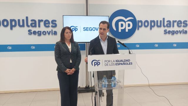 Los parlamentarios populares de Segovia, María Cuesta y Pablo Pérez