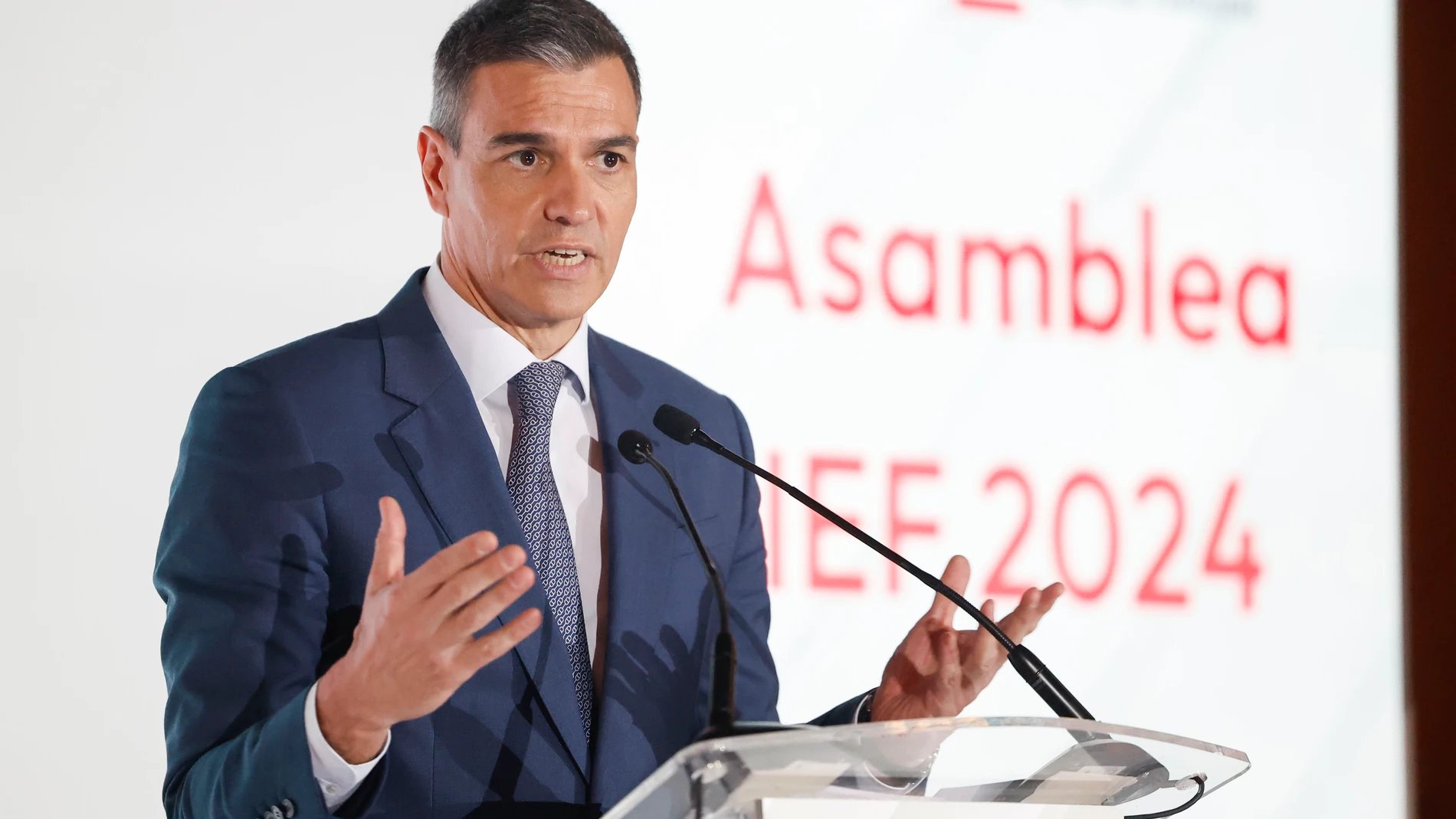 MADRID, 08/05/2024.- El presidente del Gobierno, Pedro Sánchez interviene en la clausura de la Asamblea Anual de socios del Instituto de la Empresa Familiar, este miércoles en Madrid. EFE/ Chema Moya
