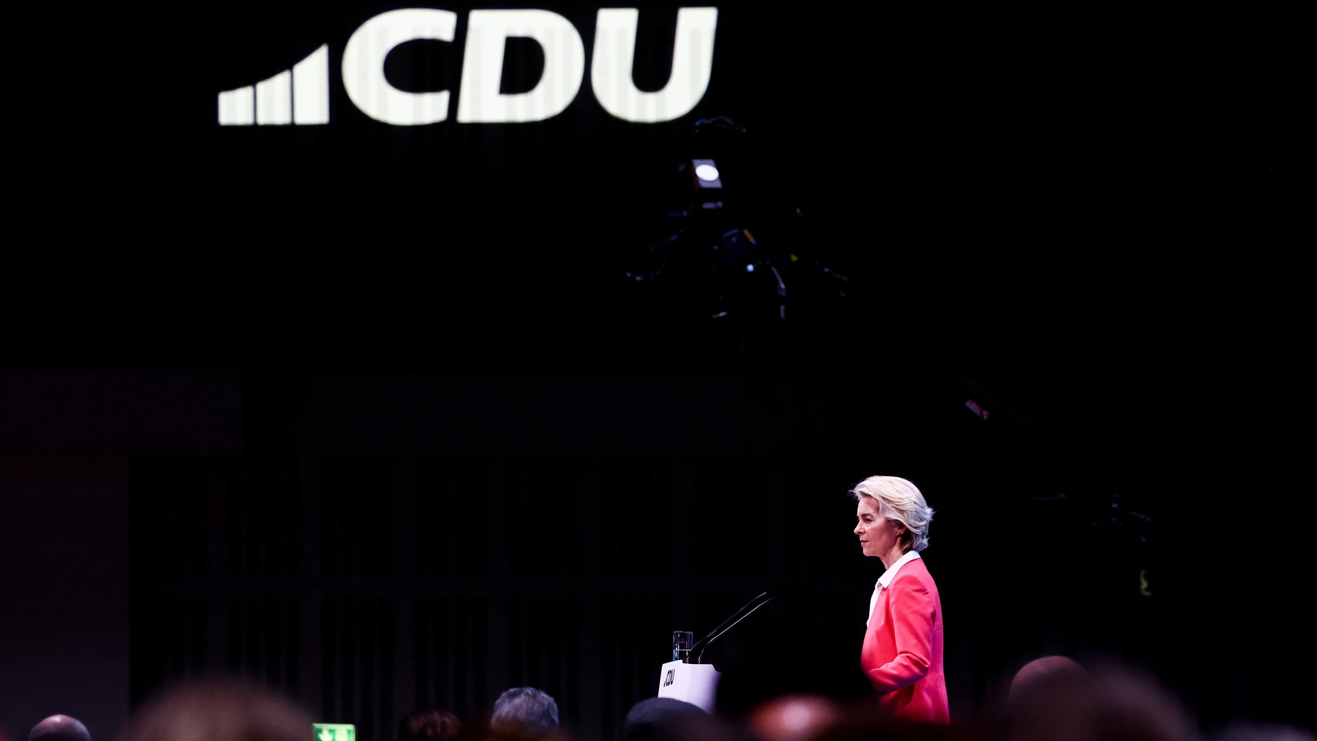 Berlin (Germany), 08/05/2024.- European Commission President Ursula von der Leyen speaks during the party convention of the Christian Democratic Union in Berlin, Germany, 08 May 2024. The federal party convention of the Christian Democratic Union (CDU) takes place from 06 to 08 May in Berlin. (Alemania) EFE/EPA/FILIP SINGER 
