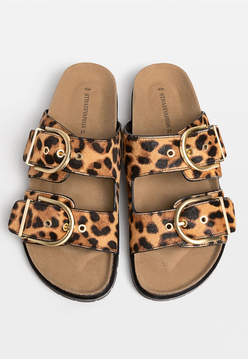 Sandalias planas piel leopardo